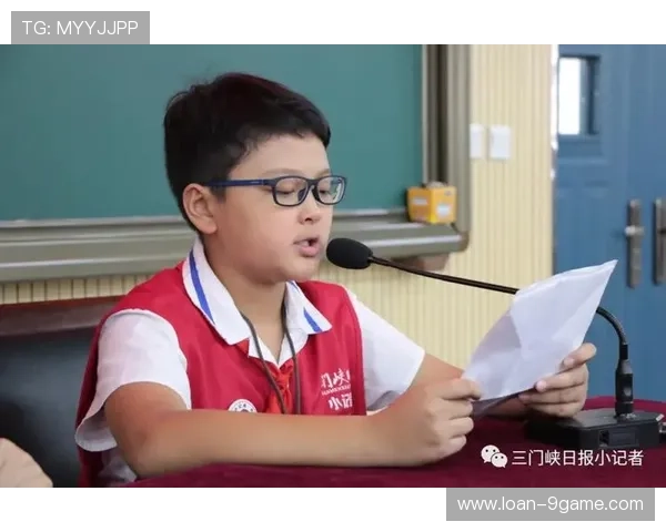 足球明星与小球迷亲密互动展现关爱与责任感的榜样力量