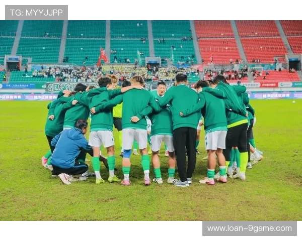 足球星期天早晨的精彩瞬间与热血对决尽在绿茵场上的激情碰撞